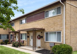 7950 Mentor Ave #C1, Mentor, OH 44060