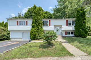106 Oxbow Drive, Willimantic, CT 06226