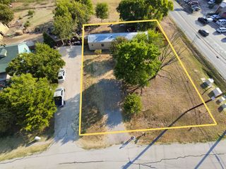 900 Stephie Ann Ct, Arlington, TX 76002