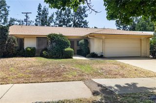 10140 Cozycroft Ave, Chatsworth, CA 91311