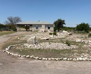 119 La Paloma Dr, Del Rio, TX 78840