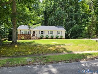 2123 Chestnut Oaks Rd, Powhatan, VA 23139