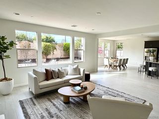 13516 Peach Tree Way, San Diego, CA 92130