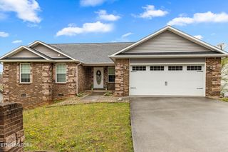 2109 Covenant Dr, Sevierville, TN 37876