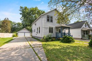 1227 Porlier St, Green Bay, WI 54301
