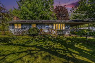 8986 N  80th Ave, Pentwater, MI 49449