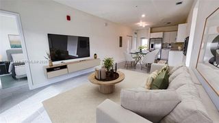 8167 NW 41st St #E-307, Miami, FL 33166