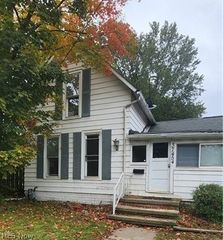 37454 Euclid Ave, Willoughby, OH 44094