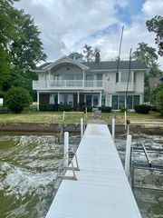 12005 N  Ogden Point Rd, Syracuse, IN 46567