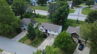 3008 S  Bryn Mawr Dr, Independence, MO 64057