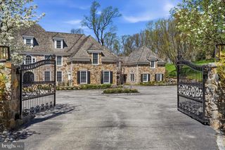 1300 Valley Rd, Villanova, PA 19085