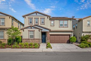1581 Castlewood Pl, Gilroy, CA 95020