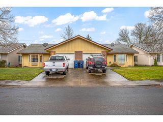 955 Fuchsia St, Springfield, OR 97477