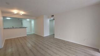 2642 Collins Ave #408, Miami Beach, FL 33140
