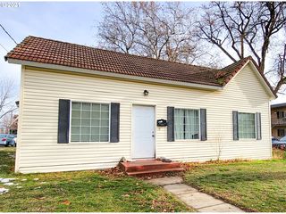 2007 2nd St, La Grande, OR 97850