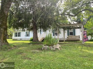 306 Brown St, Cantril, IA 52542