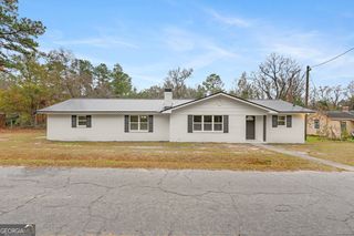 529 College Hts, Portal, GA 30450