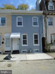 1117 Upland St, Chester, PA 19013