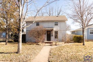 302 Pine St, Wamego, KS 66547