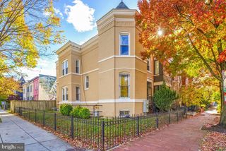 833 10th St NE, Washington, DC 20002