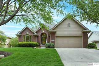 1223 Limerick Rd, Papillion, NE 68046