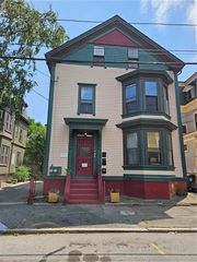 104 Chapin Ave, Providence, RI 02909