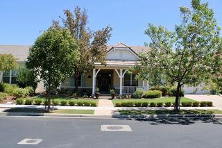 2722 Oakley St, Bakersfield, CA 93311