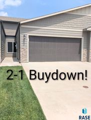 5513 S  Seville Pl, Sioux Falls, SD 57108