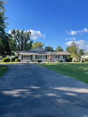 208 Beech St, Vincennes, IN 47591