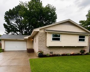 1308 Park Heights St, Miami, OK 74354