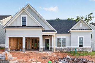 409 Lake Vista Dr, Statham, GA 30666
