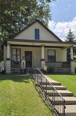 706 Mound St, Atchison, KS 66002