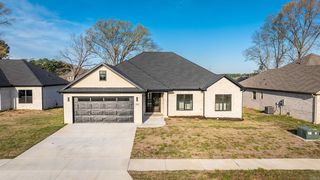 1425 Ivy Place Dr, Conway, AR 72034