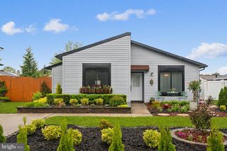 16 Goldenrod Ln, Logan Township, NJ 08085