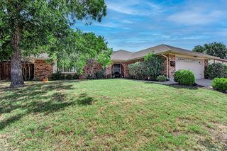 708 Patty B Ln, Burleson, TX 76028