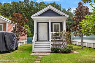 2003 Government St #2, Ocean Springs, MS 39564