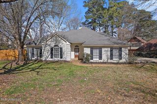 1712 Rosemont Cir, Clinton, MS 39056