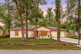 10443 Royal York Dr, Conroe, TX 77303