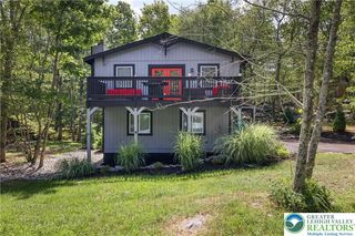 6114 Decker Rd, Bushkill, PA 18324