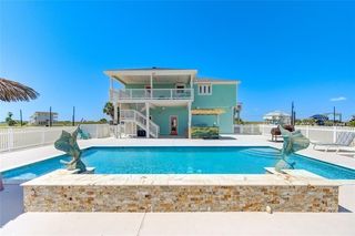 3915 Kiva Rd, Galveston, TX 77554