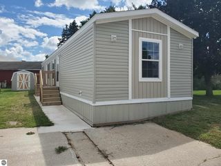 8649 S  Loomis Rd #20, Shepherd, MI 48883