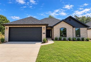 2905 S  2nd St, Rogers, AR 72758
