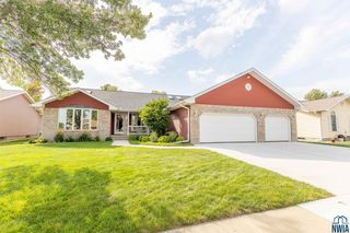 3819 Crescent Ln, South Sioux City, NE 68776