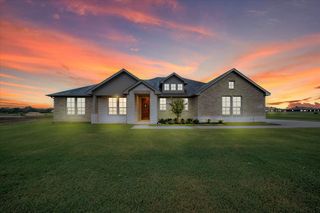 2465 Blackjack Oak Dr, Terrell, TX 75161