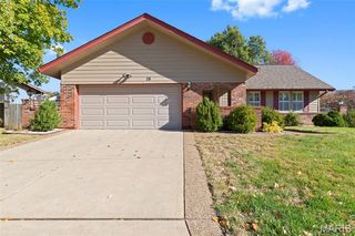 28 Confederate Way, Saint Charles, MO 63303