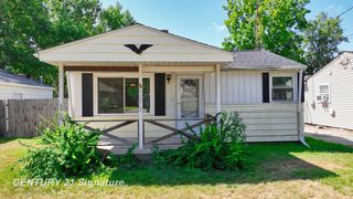 2210 Williamson Ave, Burton, MI 48529