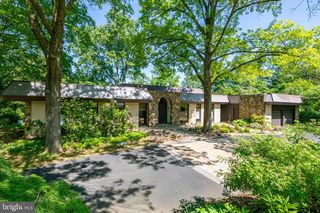 10 Lowell Dr, Reading, PA 19606