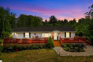 2769 Arbak Ln, Marion, MI 49665