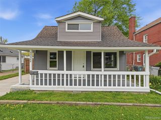 23449 Carlisle Ave, Hazel Park, MI 48030