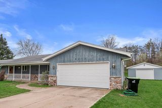8710 Caldwell ROAD, Mukwonago, WI 53149